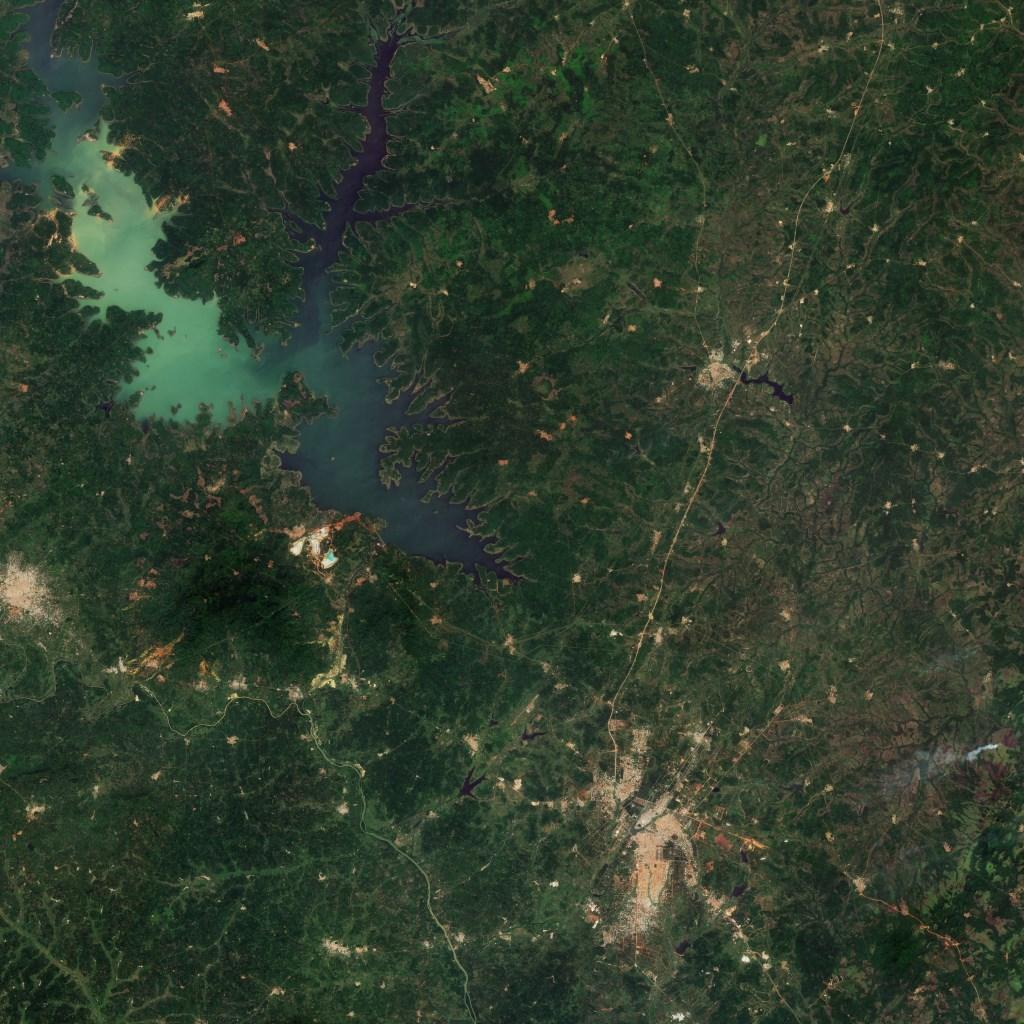 Exemplo de imagem óptica de satélite